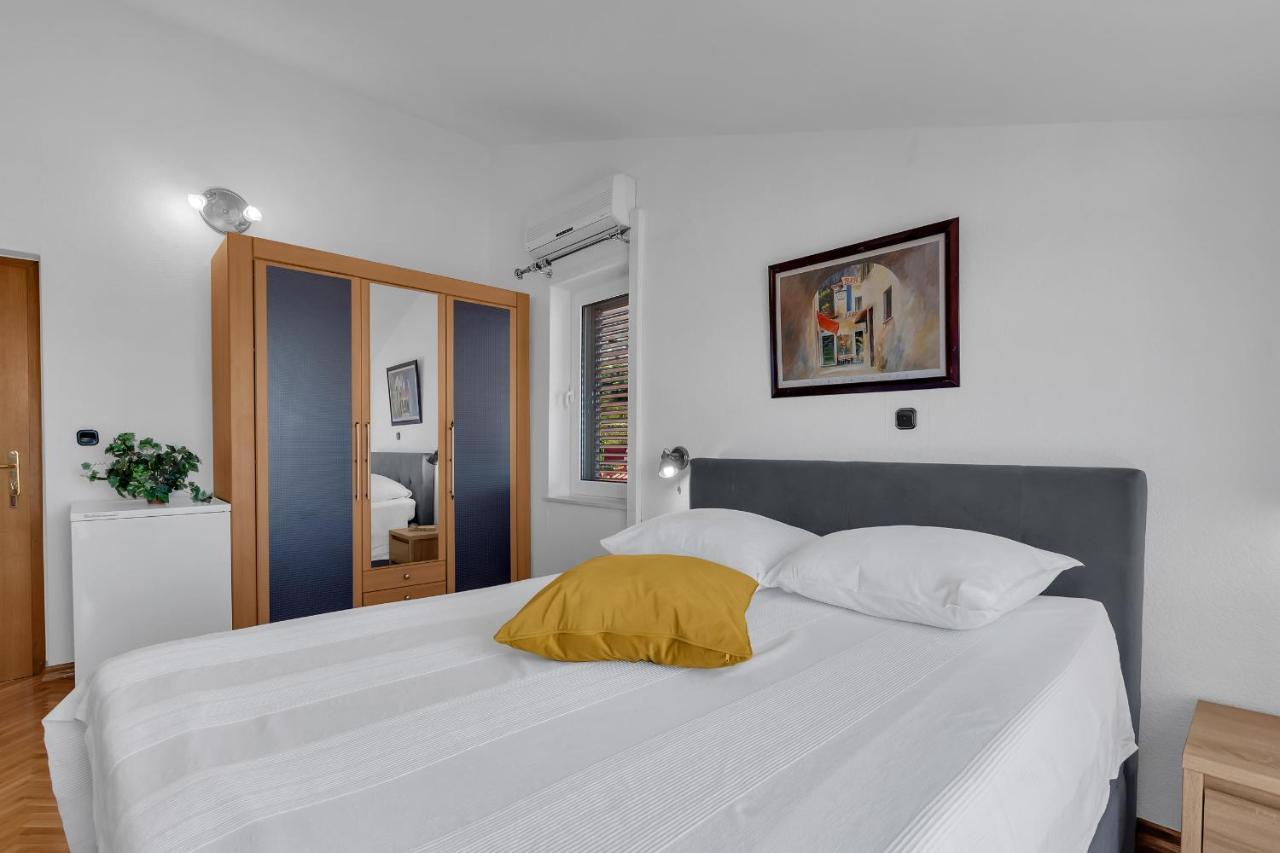 Guest House Lazeta Duće エクステリア 写真
