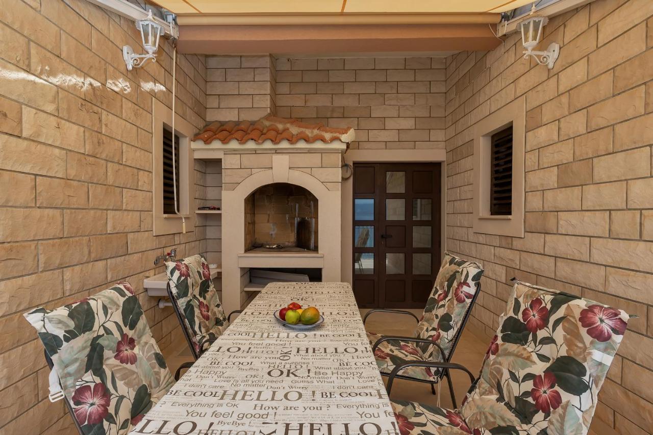 Guest House Lazeta Duće エクステリア 写真